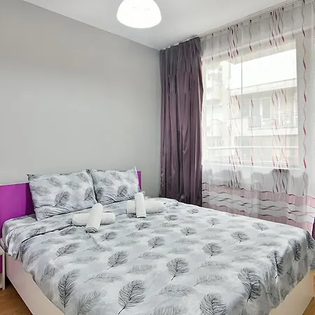 Cozy Charm * Varna